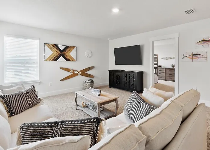 Serenity Salty Intentions At 14334 Gardenglen Drive Holiday home *
