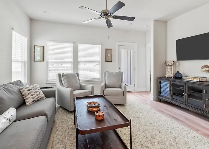 Serenity Salty Intentions At 14334 Gardenglen Drive Holiday home Pensacola