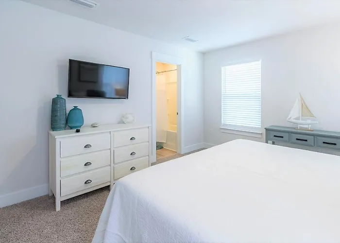 Serenity Salty Intentions At 14334 Gardenglen Drive Holiday home *
