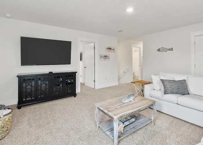 Serenity Salty Intentions At 14334 Gardenglen Drive Holiday home Pensacola